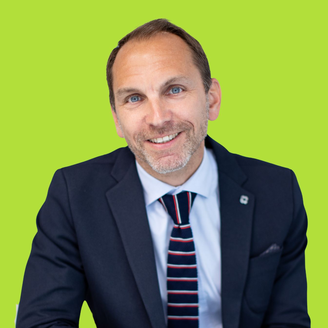 Portrait de Julien Sautot, expert en gestion de patrimoine et stratégie d’investissement.